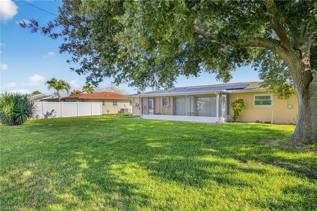 1216 SE 27th ST, Cape Coral, FL 33904