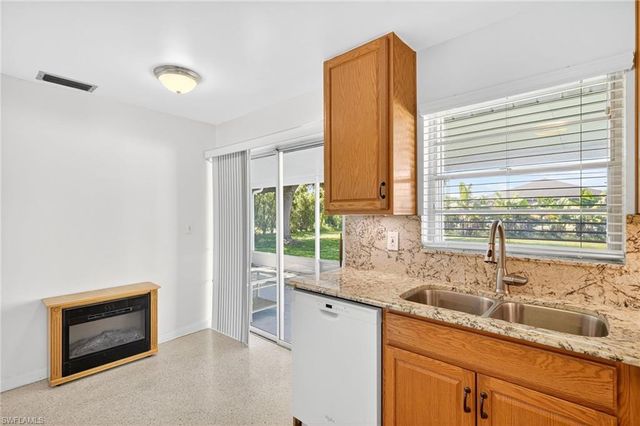 1216 SE 27th ST, Cape Coral, FL 33904
