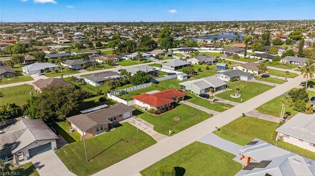 1216 SE 27th ST, Cape Coral, FL 33904