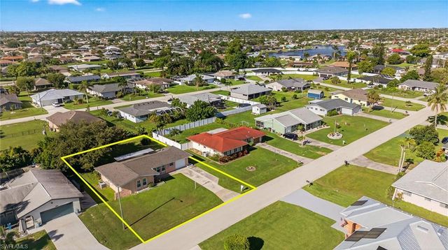 1216 SE 27th ST, Cape Coral, FL 33904