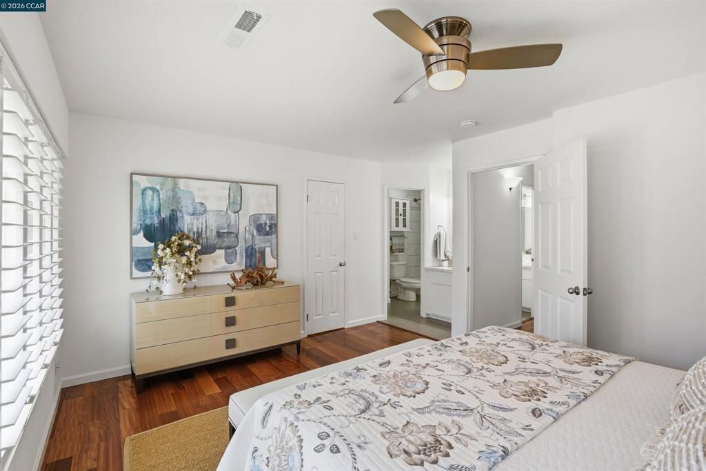 Image 15 of property listing at 460 Woodminster Drive, Moraga, CA 94556