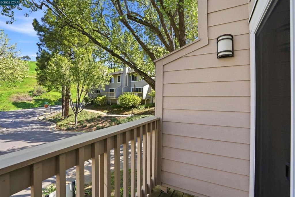 Image 21 of property listing at 460 Woodminster Drive, Moraga, CA 94556