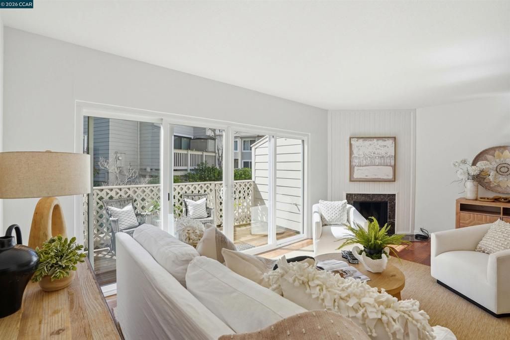 Image 4 of property listing at 460 Woodminster Drive, Moraga, CA 94556