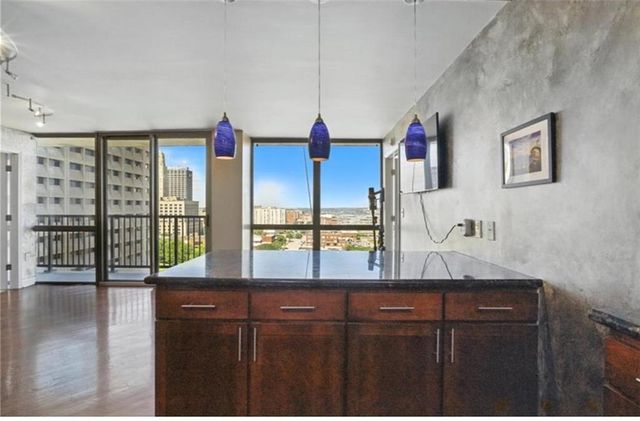 600 E Admiral Boulevard 1703, Kansas City, MO 64106