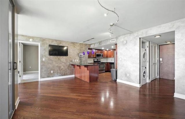 600 E Admiral Boulevard 1703, Kansas City, MO 64106