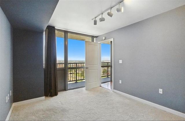 600 E Admiral Boulevard 1703, Kansas City, MO 64106