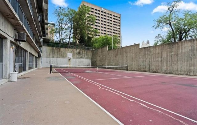 600 E Admiral Boulevard 1703, Kansas City, MO 64106