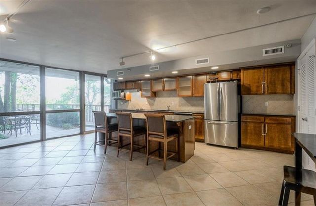 600 E Admiral Boulevard 1703, Kansas City, MO 64106