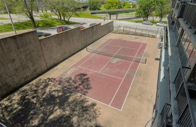 600 E Admiral Boulevard 1703, Kansas City, MO 64106