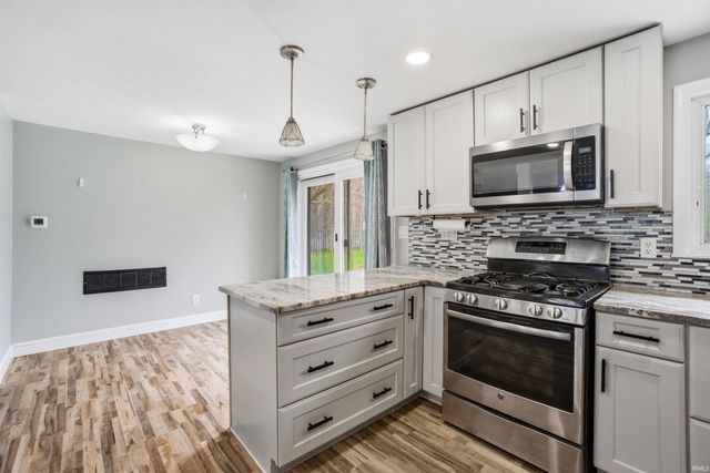 2305 W Clearview Drive, Marion, IN 46952