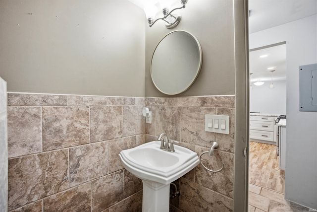 2305 W Clearview Drive, Marion, IN 46952