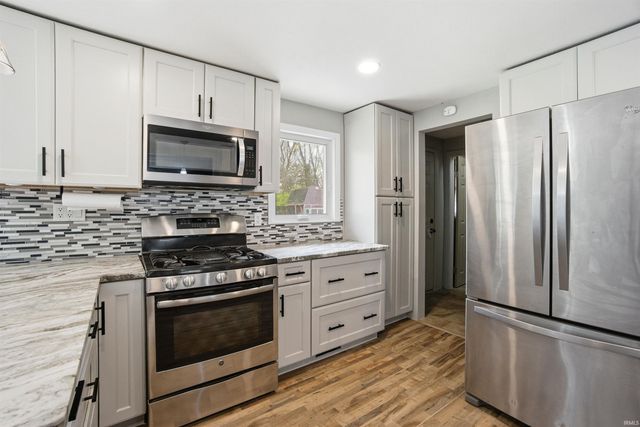 2305 W Clearview Drive, Marion, IN 46952