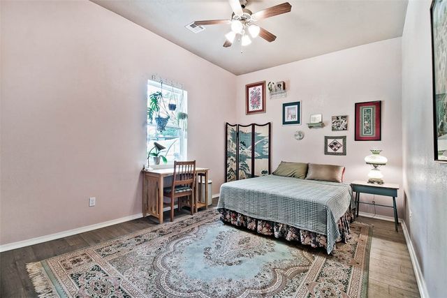 735 E Parks Street, Prairie Grove, AR 72753