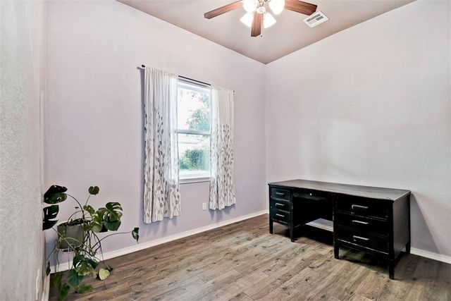 735 E Parks Street, Prairie Grove, AR 72753