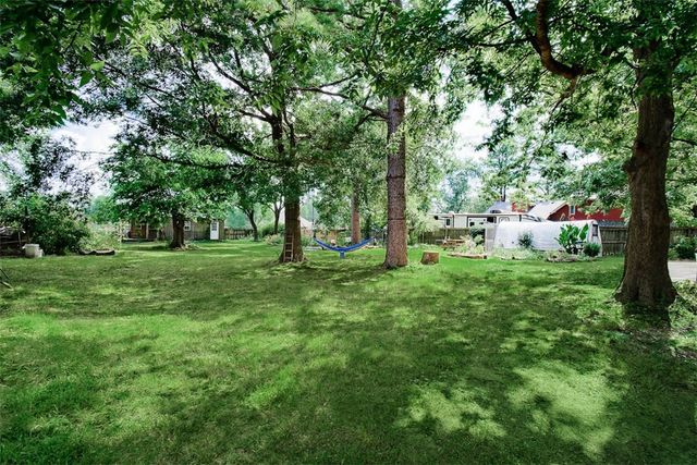 735 E Parks Street, Prairie Grove, AR 72753