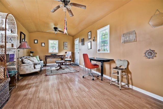 735 E Parks Street, Prairie Grove, AR 72753