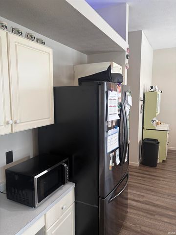 8123 W Ashford Lane, Muncie, IN 47304