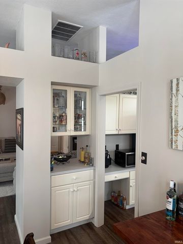 8123 W Ashford Lane, Muncie, IN 47304