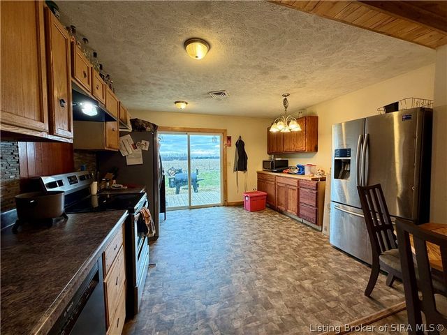 2099 E Gardner Lane, Madison, IN 47250