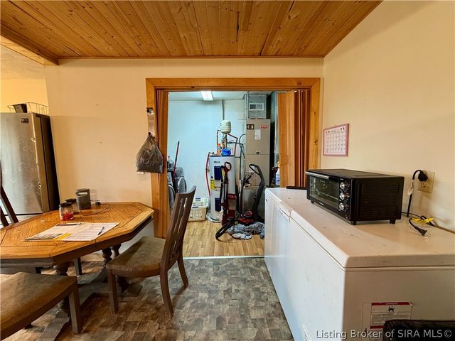 2099 E Gardner Lane, Madison, IN 47250