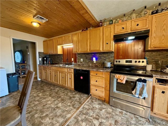 2099 E Gardner Lane, Madison, IN 47250