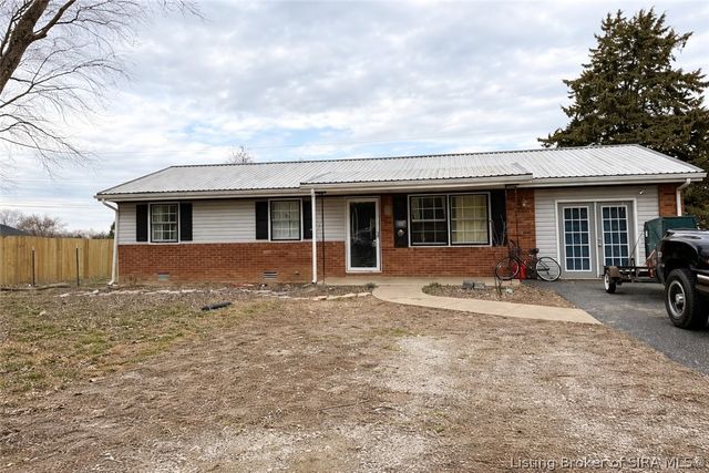 2099 E Gardner Lane, Madison, IN 47250