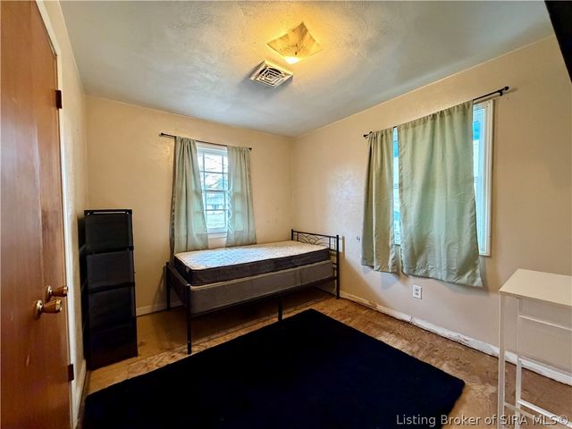 2099 E Gardner Lane, Madison, IN 47250