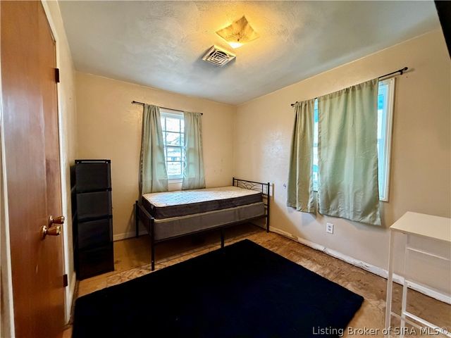 2099 E Gardner Lane, Madison, IN 47250