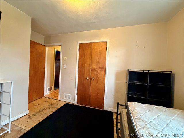 2099 E Gardner Lane, Madison, IN 47250