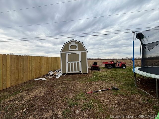 2099 E Gardner Lane, Madison, IN 47250