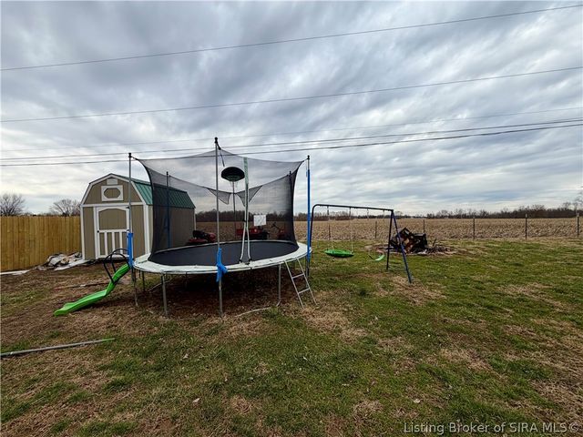 2099 E Gardner Lane, Madison, IN 47250