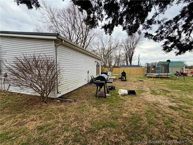 2099 E Gardner Lane, Madison, IN 47250