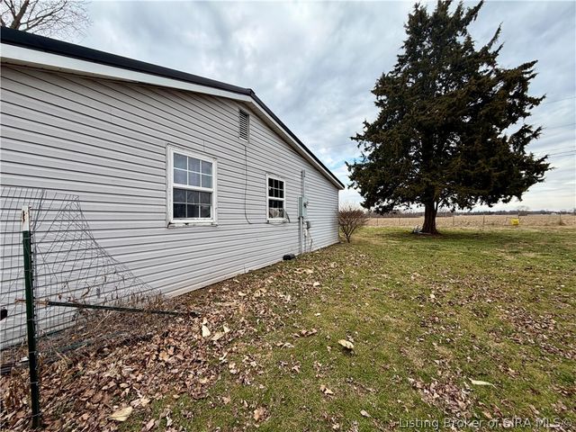 2099 E Gardner Lane, Madison, IN 47250