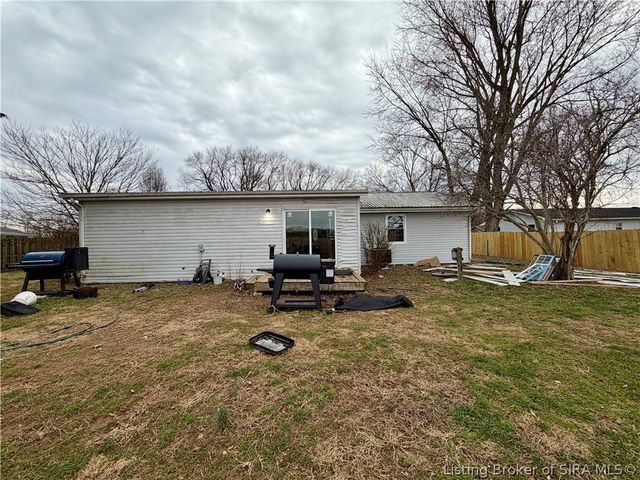 2099 E Gardner Lane, Madison, IN 47250