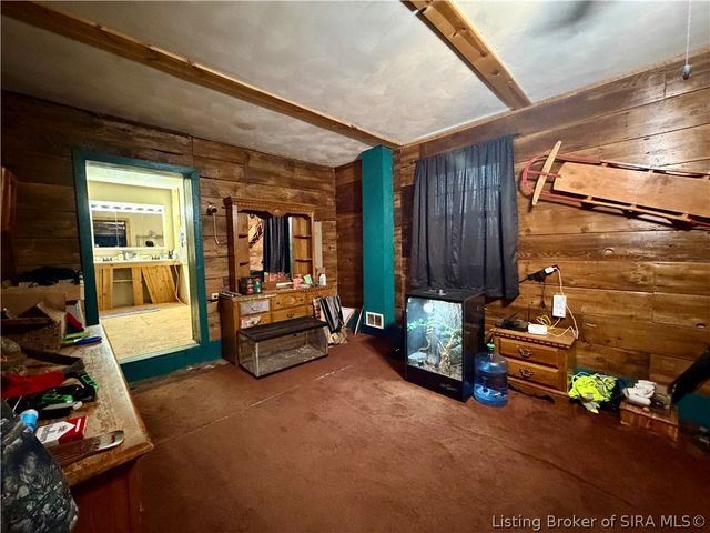 2099 E Gardner Lane, Madison, IN 47250