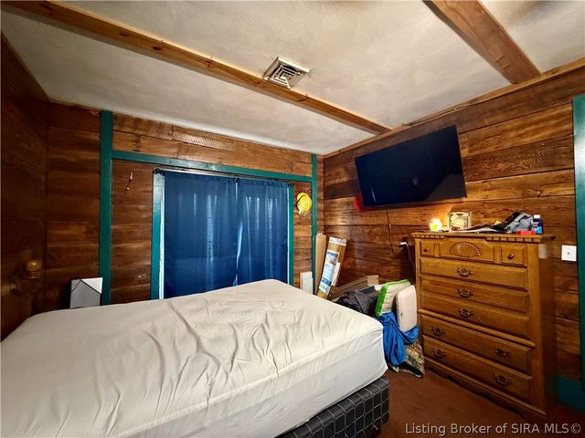 2099 E Gardner Lane, Madison, IN 47250