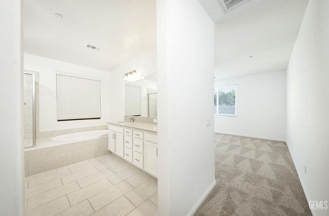 14317 Pemberley Passage, Bakersfield, CA 93311