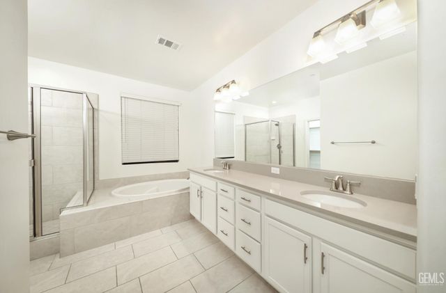 14317 Pemberley Passage, Bakersfield, CA 93311