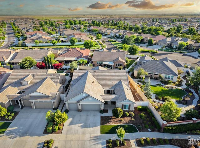 14317 Pemberley Passage, Bakersfield, CA 93311