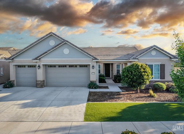 14317 Pemberley Passage, Bakersfield, CA 93311