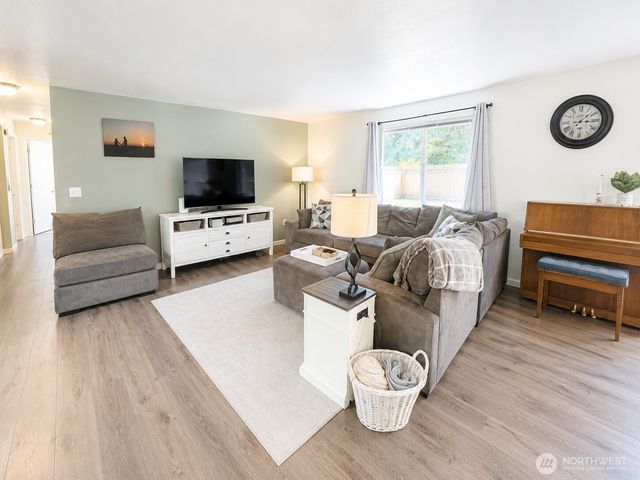 4709 Stikes Drive SE, Lacey, WA 98503
