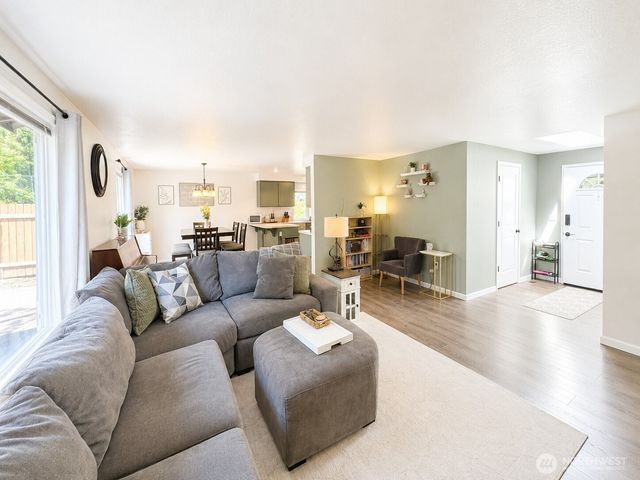 4709 Stikes Drive SE, Lacey, WA 98503