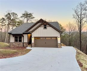 302 Cloisters Court, Waleska, GA 30183