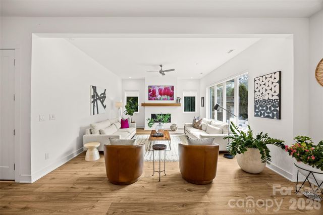 1267 Realta Drive, Charlotte, NC 28211