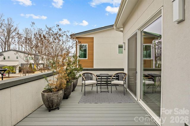 1267 Realta Drive, Charlotte, NC 28211