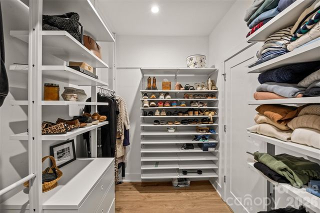 1267 Realta Drive, Charlotte, NC 28211