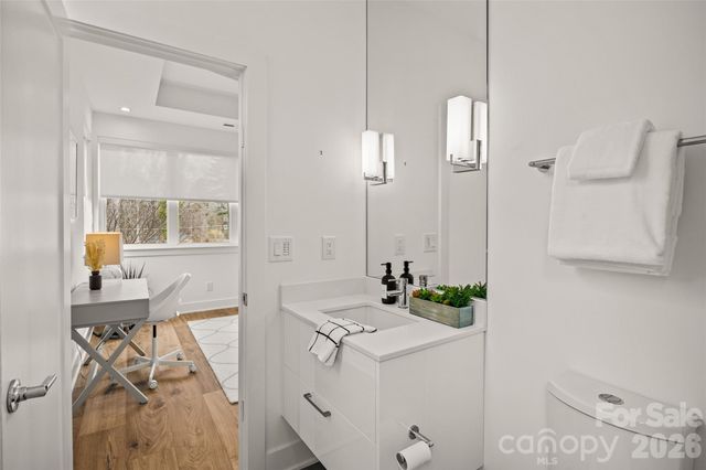 1267 Realta Drive, Charlotte, NC 28211