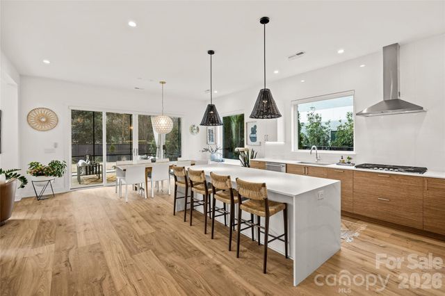 1267 Realta Drive, Charlotte, NC 28211