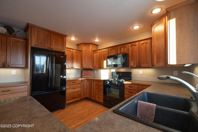 925 Soundview Avenue, Homer, AK 99603