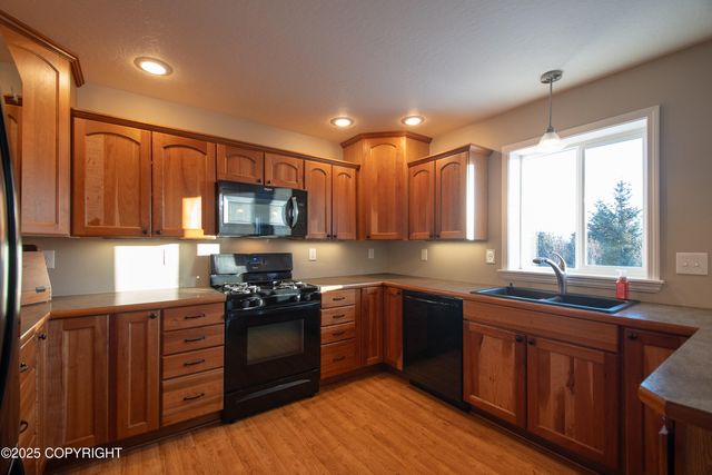 925 Soundview Avenue, Homer, AK 99603